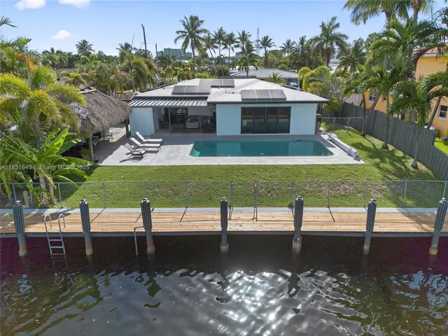 $1,500,000 | 380 Southeast 1st Terrace, Pompano Beach, FL 33060