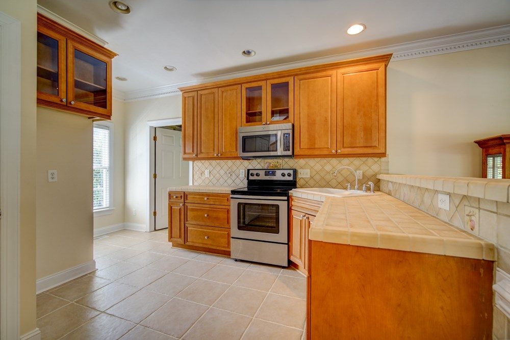 209 Persimmon Tree Lane Boiling Springs, SC 29316 - Photo 8 of 36 Gallery Image 8