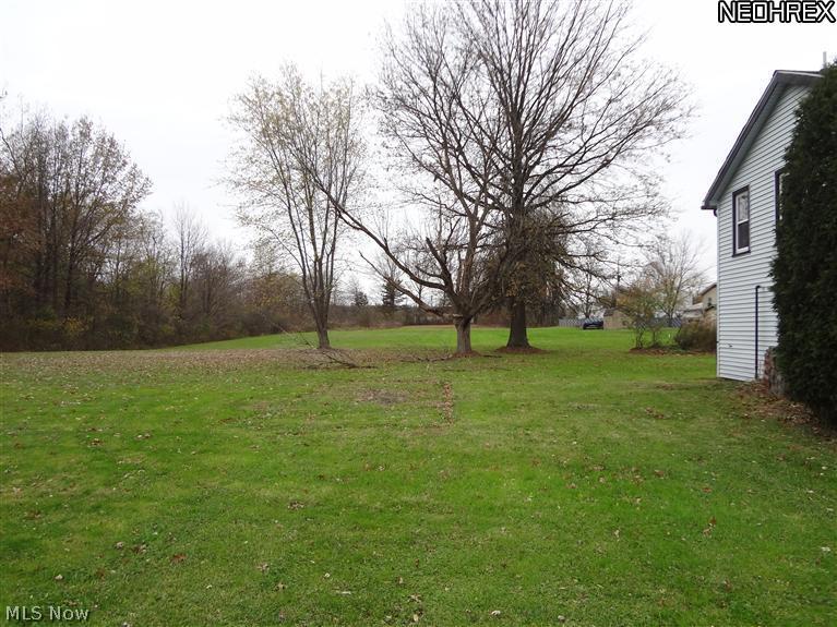 1496 North Road Southeast Warren, OH 44484 - Photo 8 of 8 View of acreage