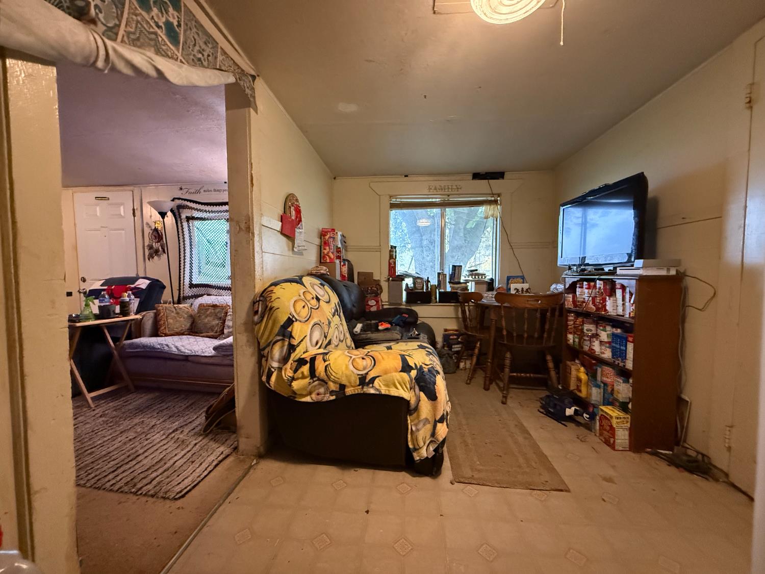 4621 Swanson Road Denair, CA 95316 - Photo 52 of 58 a bed room with furniture and a couch
