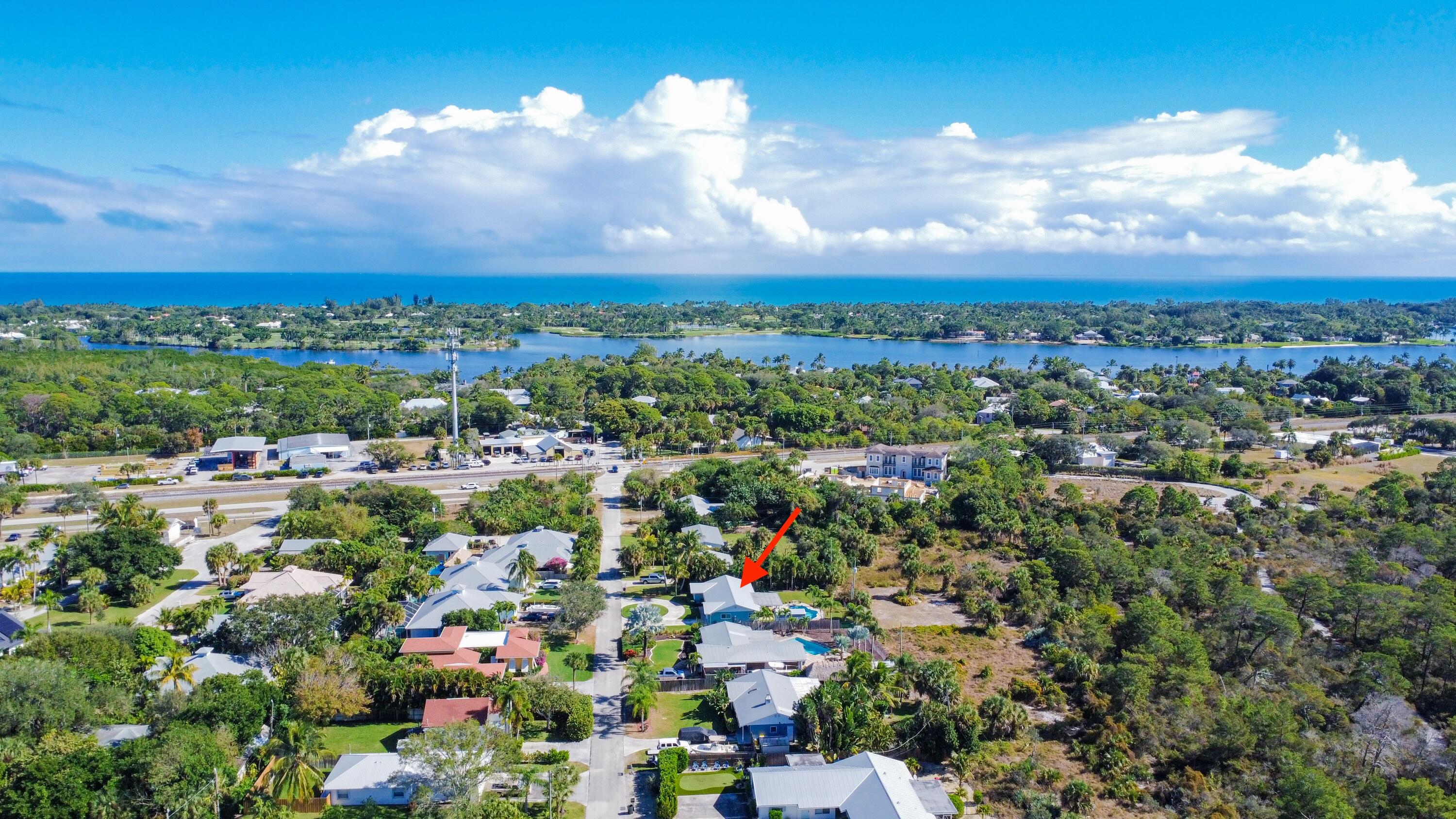 9464 Saturn Avenue Hobe Sound, FL 33455 - Photo 7 of 29 7
