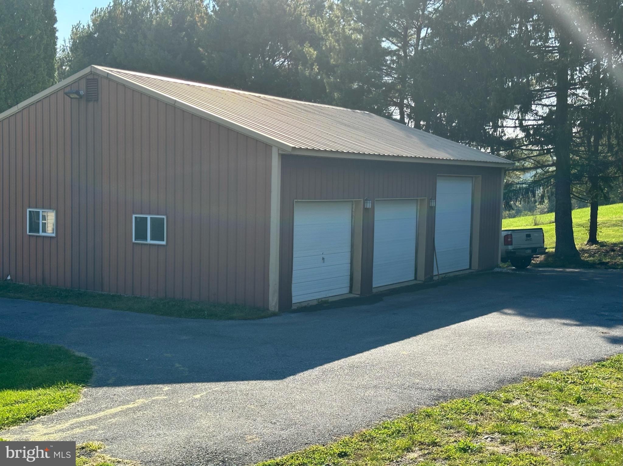 133 Patrick Road East Palmyra, PA 17078 - Photo 42 of 47 GARAGE