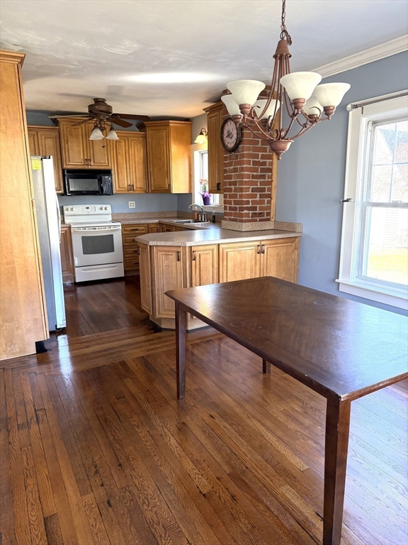 180 Russell Road Westfield, MA 01085 - Photo 8 of 41