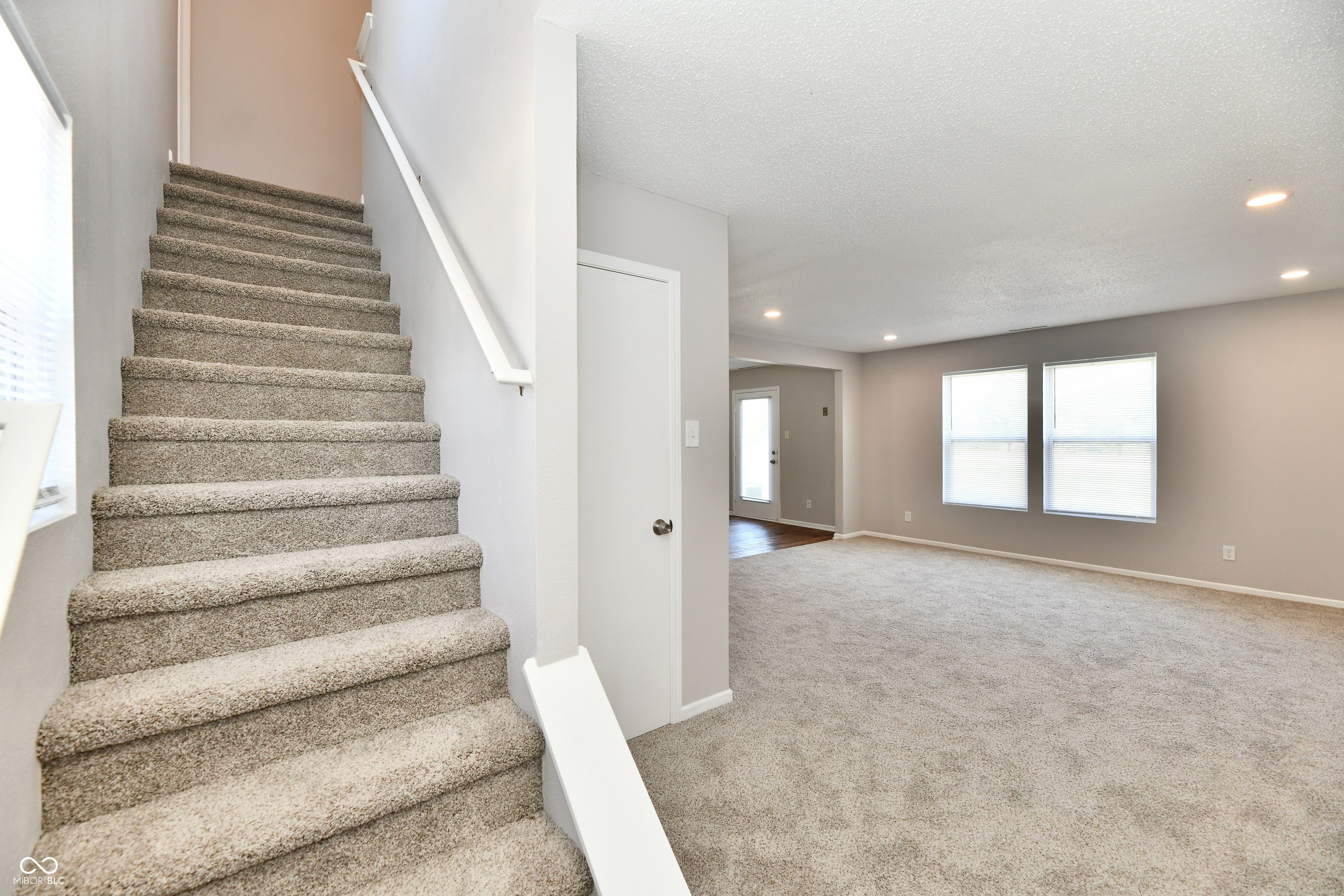 8030 Cork Bend Lane Indianapolis, IN 46239 - Photo 8 of 32