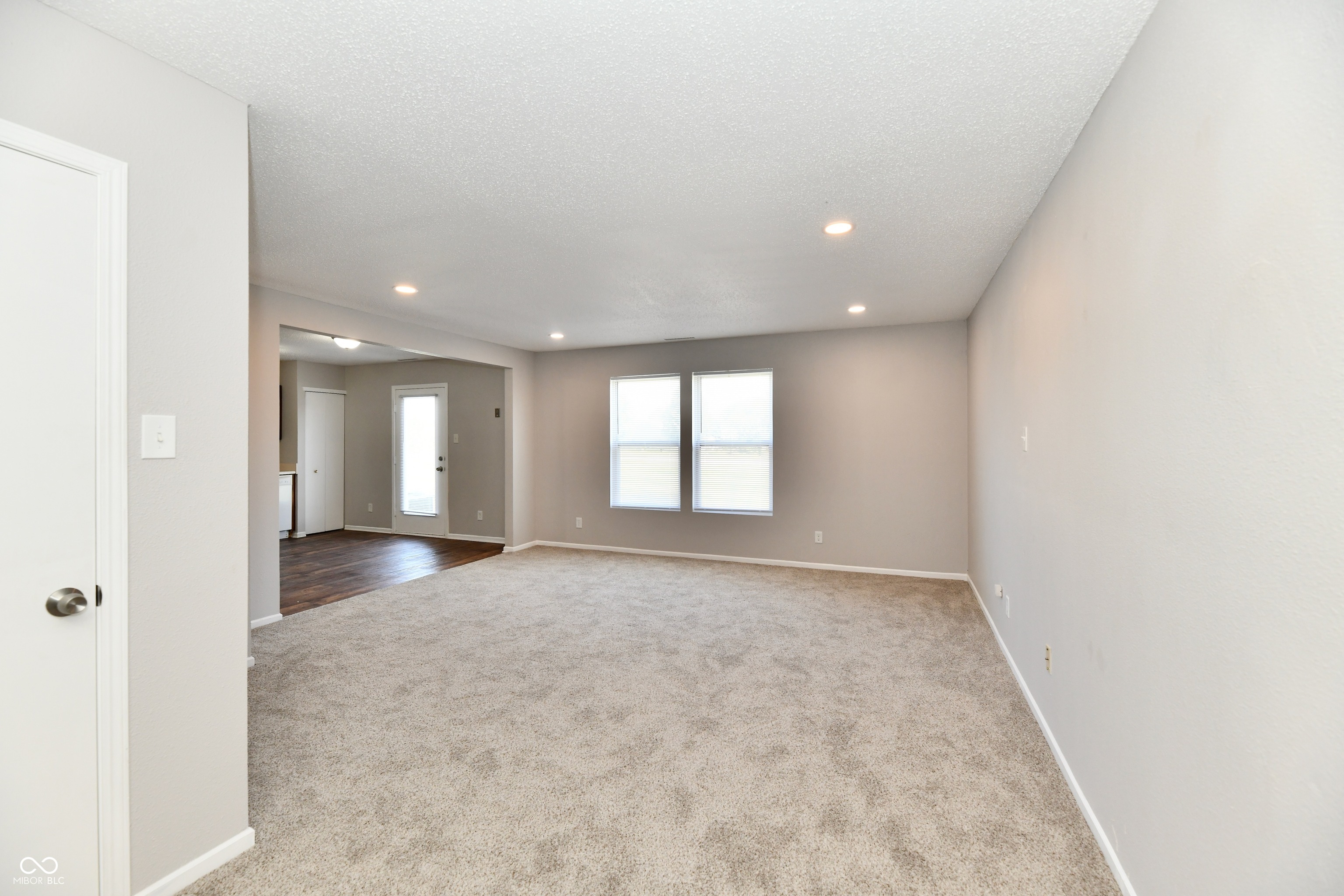 8030 Cork Bend Lane Indianapolis, IN 46239 - Photo 9 of 32