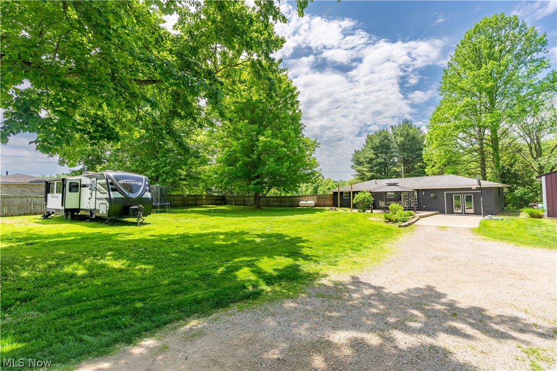 3190 Irish Road Magnolia, OH 44643 - Photo 7 of 38