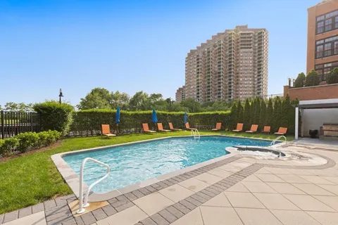 $1,599,000 | 1 Greene Street, Unit 212, Jersey City, NJ 07302