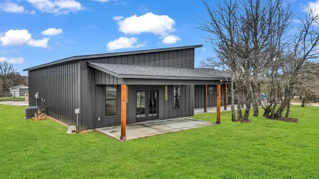 $650,000 | 2 Tbd Three Quarter Loop, Poolville, TX 76487