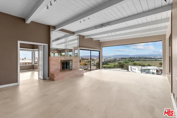 $2,595,000 | 243 Montreal Street, Playa del Rey, CA 90293