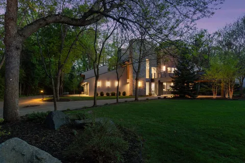 $2,650,000 | 45 Clay Cliffe Drive, Tonka Bay, MN 55331