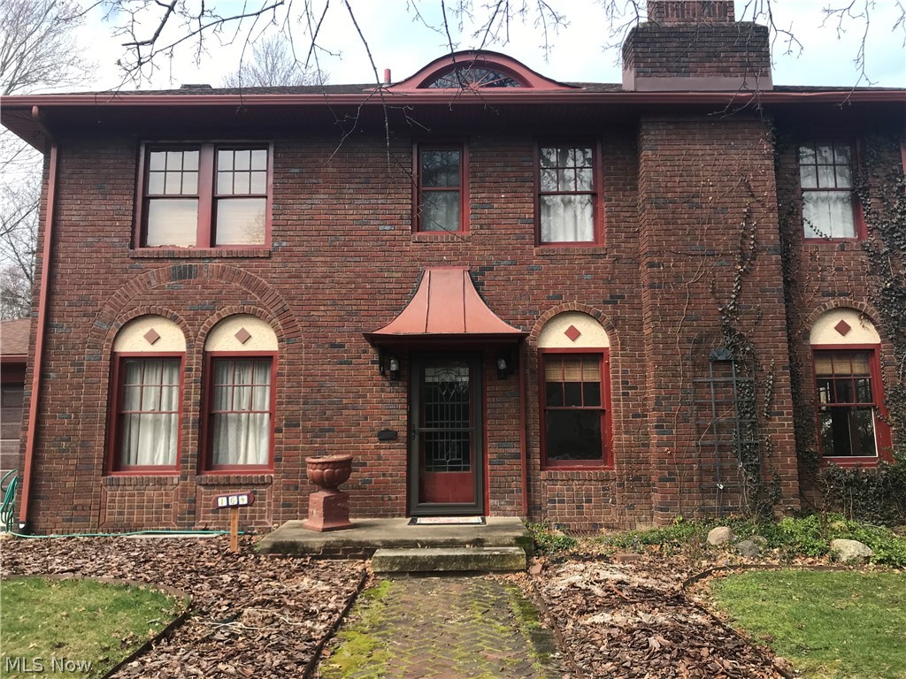 Charming front entry
