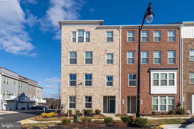 $3,150 | 100 Lawndale Drive, Bowie, MD 20716