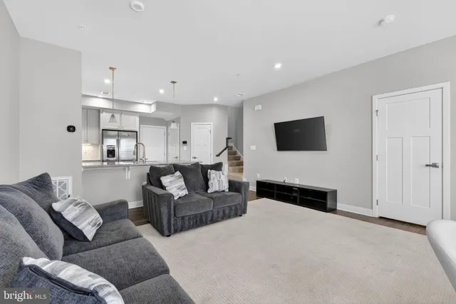 $3,150 | 100 Lawndale Drive, Bowie, MD 20716