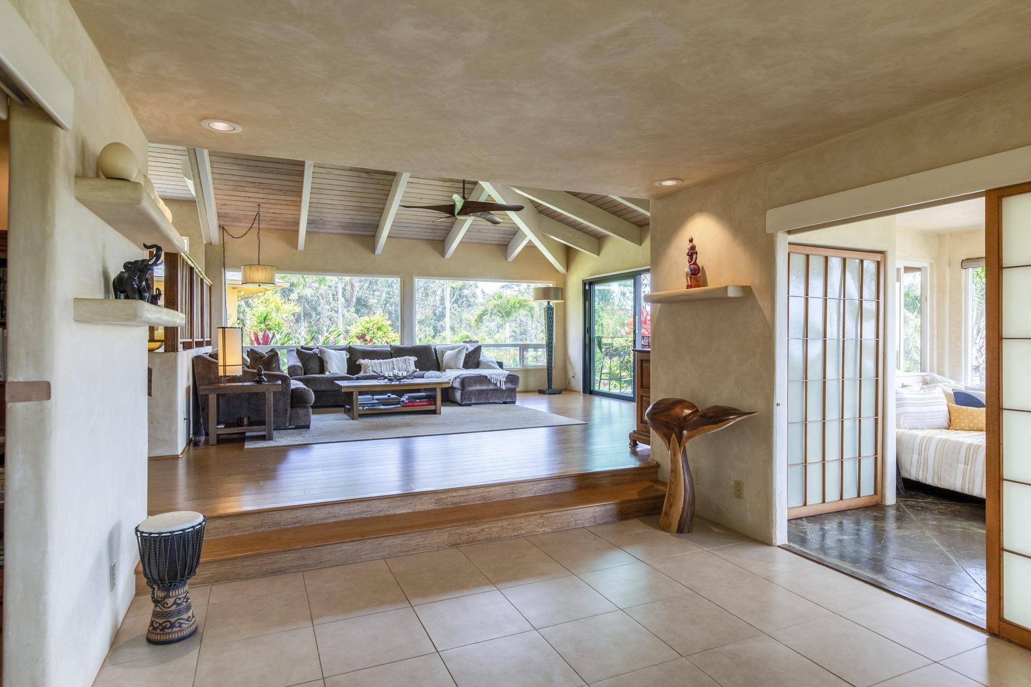 207 Uakoko Place Haiku, HI 96708 - Photo 12 of 30 a view of a livingroom with furniture and a ceiling fan