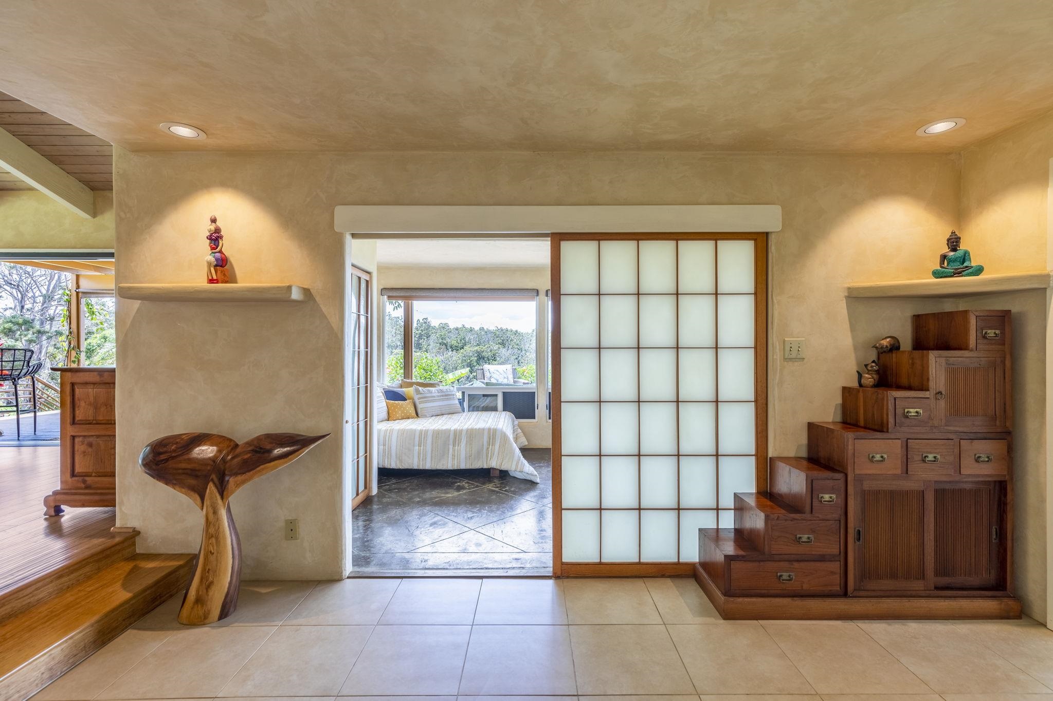 207 Uakoko Place Haiku, HI 96708 - Photo 13 of 30 a view of a livingroom with furniture and windows