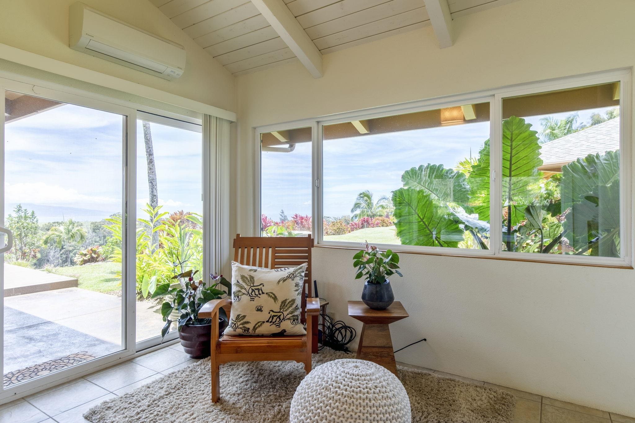 207 Uakoko Place Haiku, HI 96708 - Photo 17 of 30 a living room with furniture and a potted plant