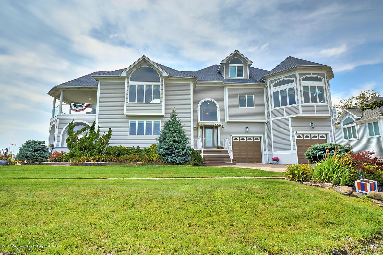 3 Cove Road Toms River, NJ 08753 - Photo 2 of 46 3_Cove_Rd_Toms_River_NJ_08753-large-002-