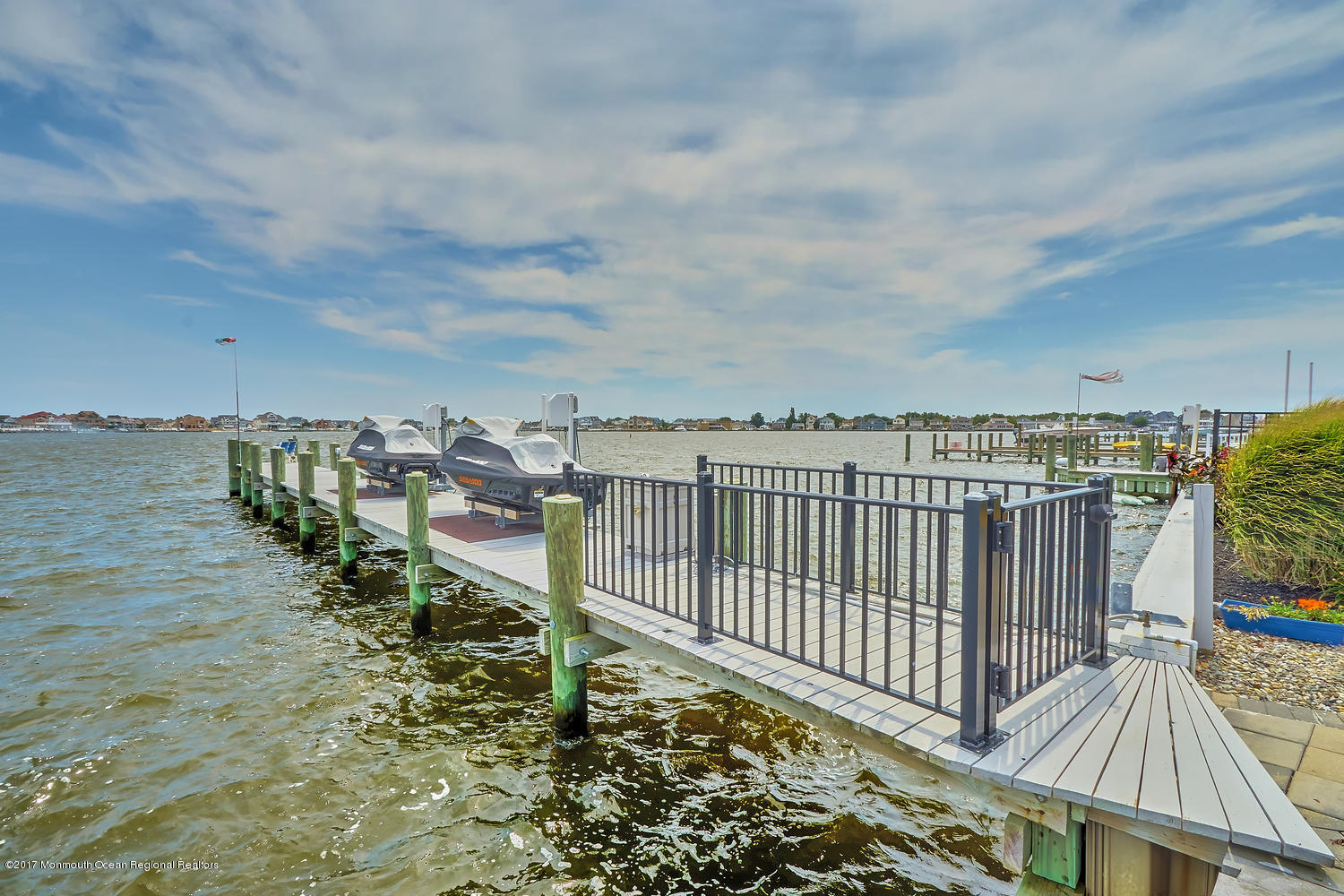 3 Cove Road Toms River, NJ 08753 - Photo 6 of 46 3_Cove_Rd_Toms_River_NJ_08753-large-005-