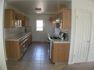 340 Knox Avenue Madera, CA 93638 - Photo 2 of 9 Gallery Image 2