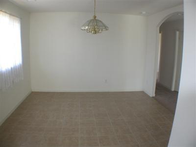 340 Knox Avenue Madera, CA 93638 - Photo 4 of 9 Gallery Image 4