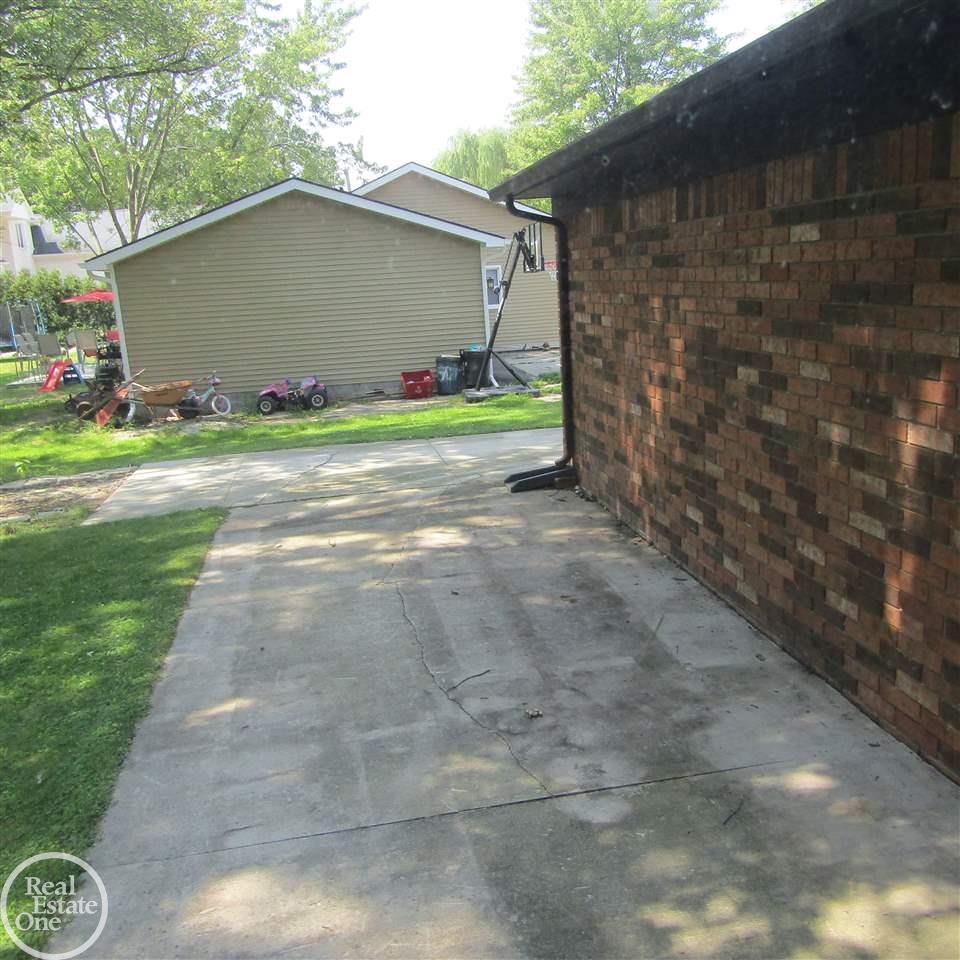 48978 Callens Road Chesterfield, MI 48047 - Photo 25 of 47