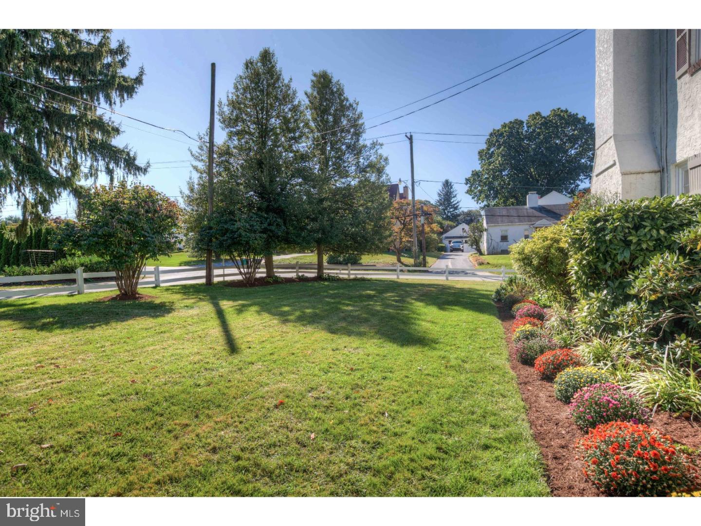 417 Old Lancaster Road Berwyn, PA 19312 - Photo 25 of 25 Side Yard