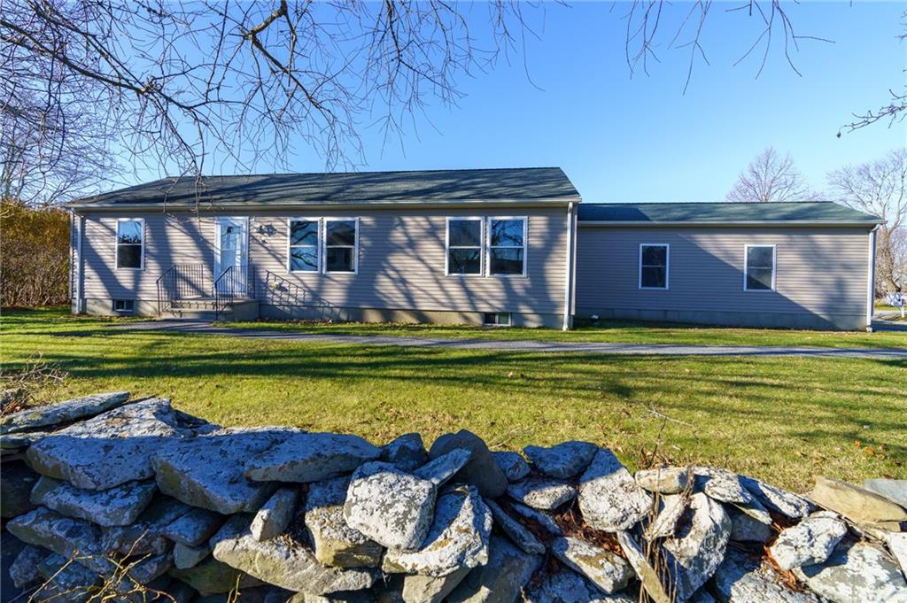 1614 West Main Road, Middletown, RI 02842 Compass