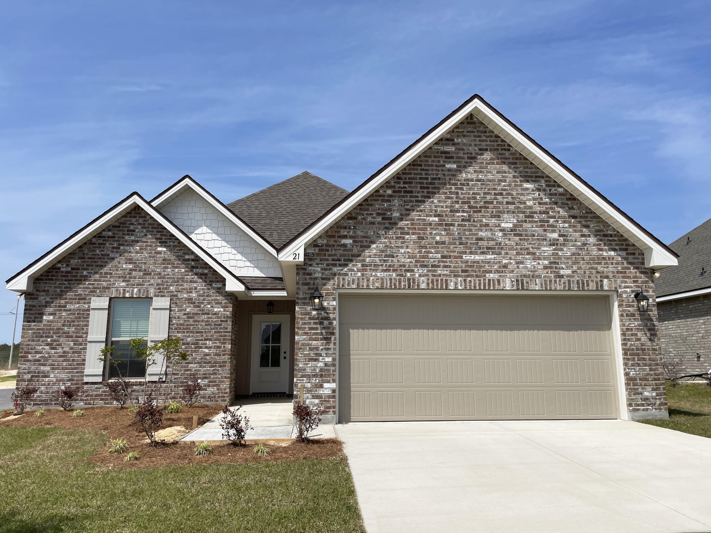 17 Alley Oak Lane Freeport, FL 32439 - Photo 1 of 6 a front view of house with yard