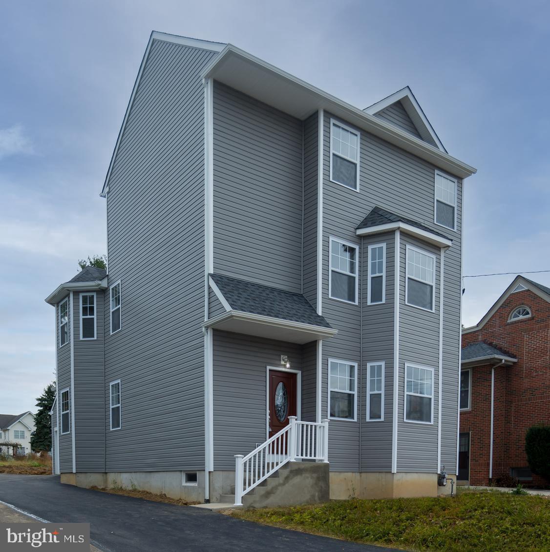 511 Byberry Road Philadelphia, PA 19116 - Photo 3 of 44 Gallery Image 3