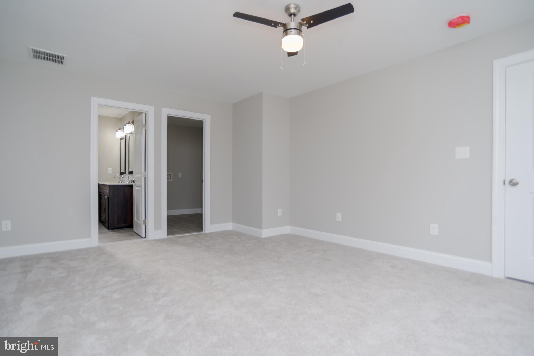 511 Byberry Road Philadelphia, PA 19116 - Photo 22 of 44 Master suite