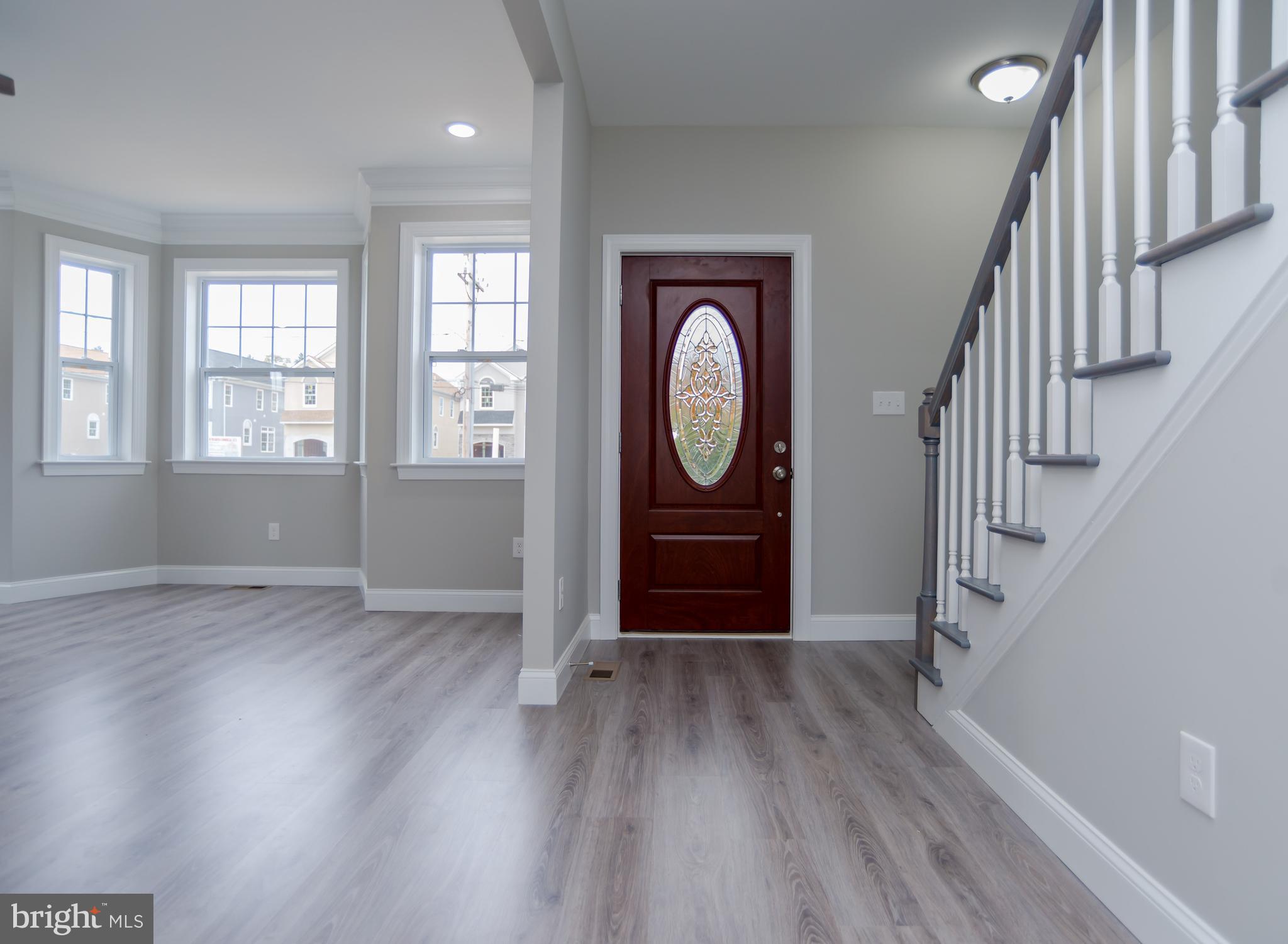 511 Byberry Road Philadelphia, PA 19116 - Photo 5 of 44 Foyer