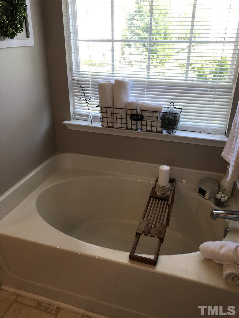 7452 Silver View Lane Raleigh, NC 27613 - Photo 5 of 16