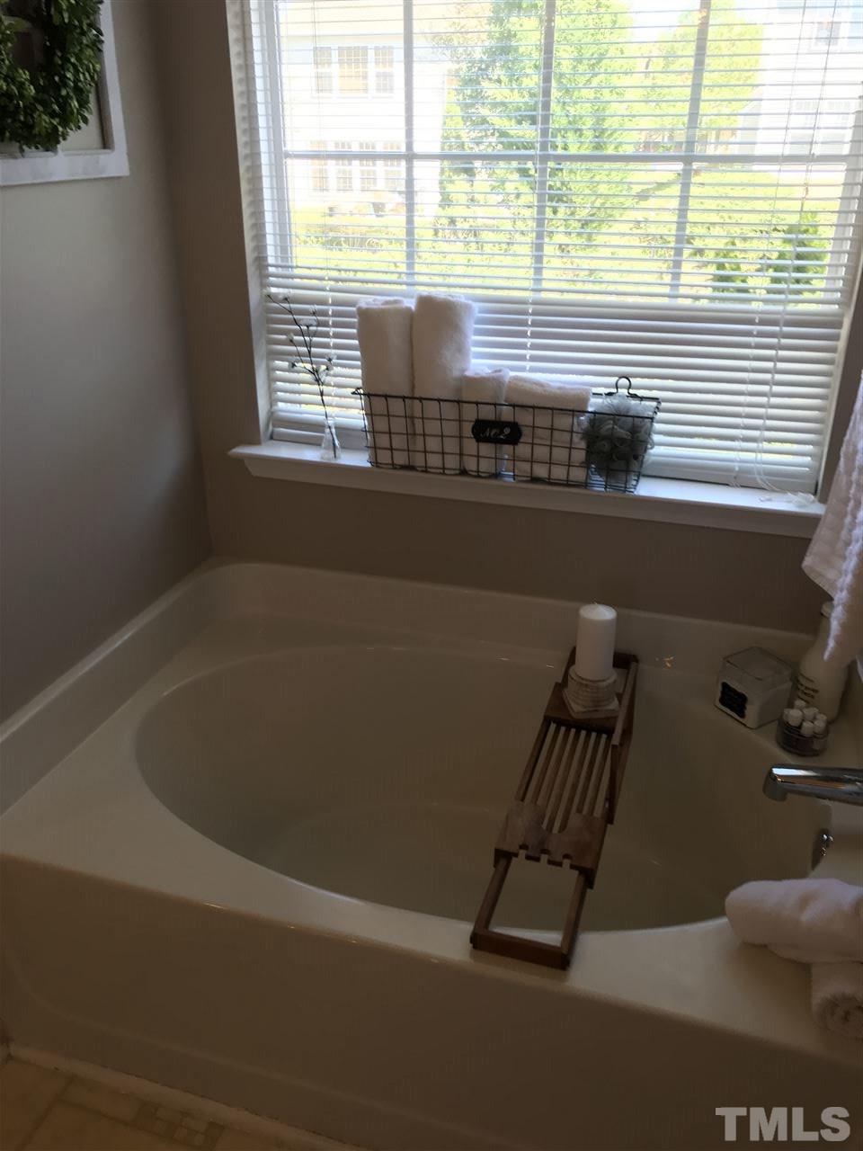 7452 Silver View Lane Raleigh, NC 27613 - Photo 6 of 16