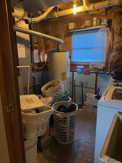 6100 Robbins Road Portage, IN 46368 - Photo 11 of 31 a storage and utility room with washer and dryer