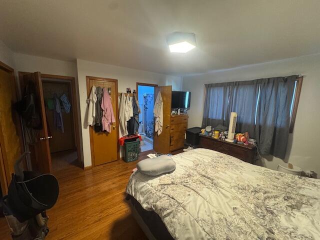 6100 Robbins Road Portage, IN 46368 - Photo 16 of 31 a bed room with a bed and a view of bedroom