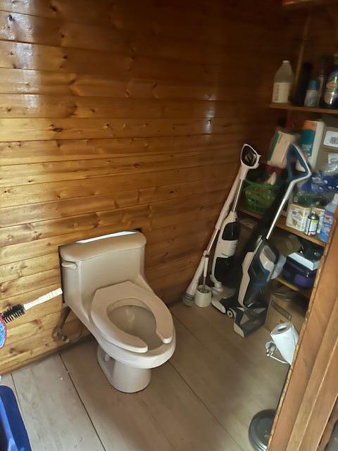 6100 Robbins Road Portage, IN 46368 - Photo 23 of 31 a bathroom with a toilet and a sink