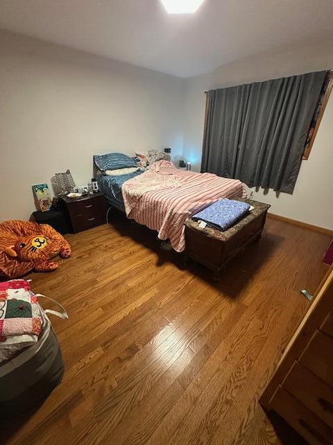 6100 Robbins Road Portage, IN 46368 - Photo 26 of 31 a bedroom with two beds and a couch