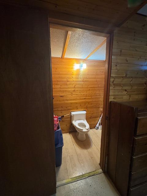 6100 Robbins Road Portage, IN 46368 - Photo 9 of 31 a bathroom with a toilet