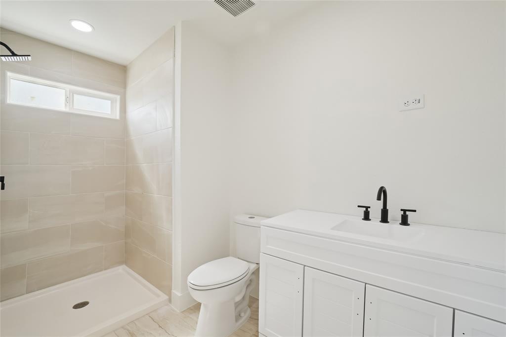 401 Bryan Street, Unit 2101 Denton, TX 76201 - Photo 22 of 33