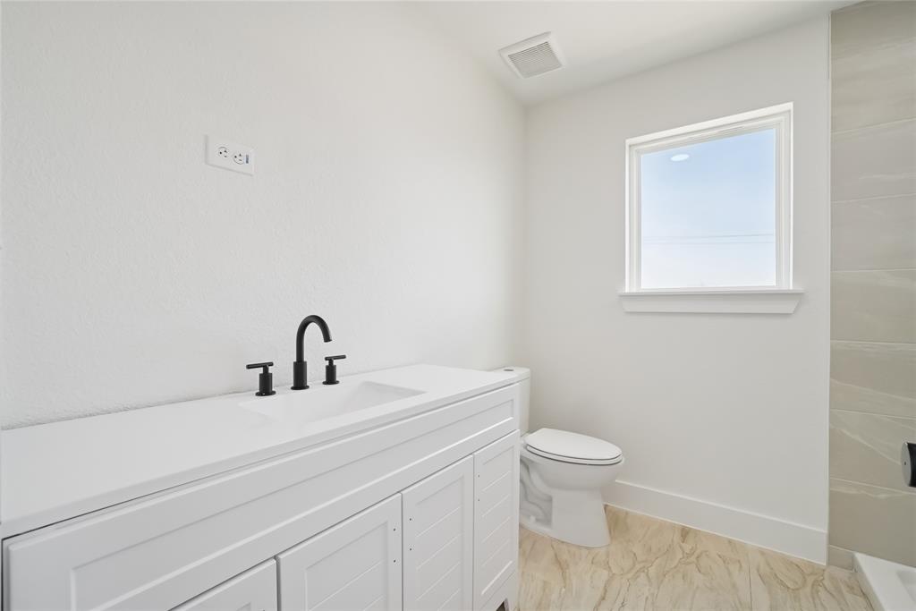 401 Bryan Street, Unit 2101 Denton, TX 76201 - Photo 26 of 33