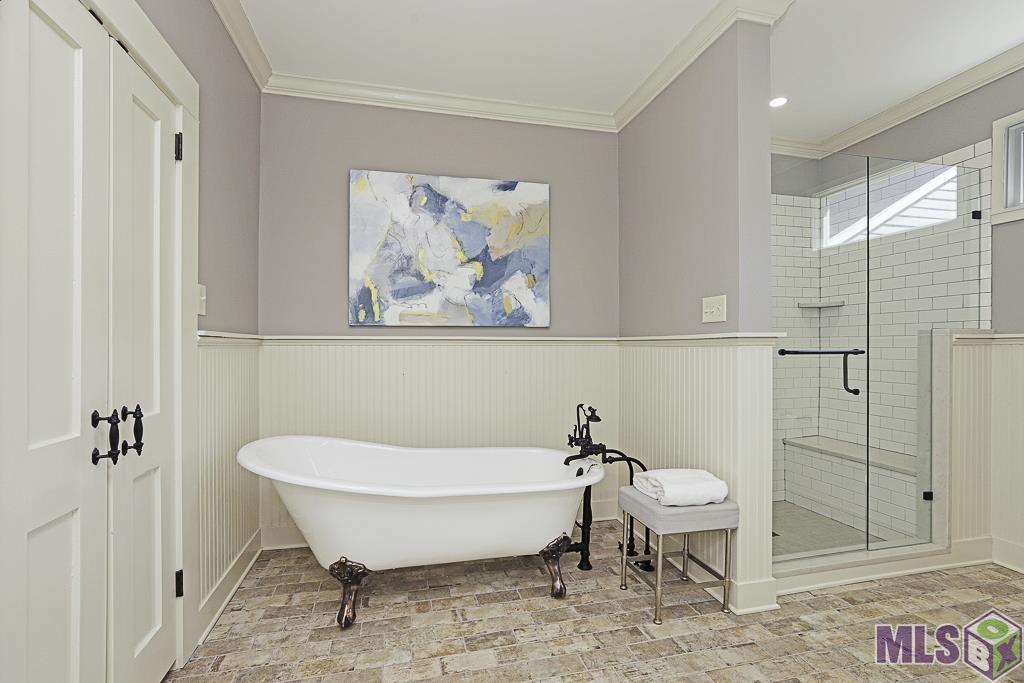 1501 Letitia Street Baton Rouge, LA 70808 - Photo 16 of 43 Primary Bathroom