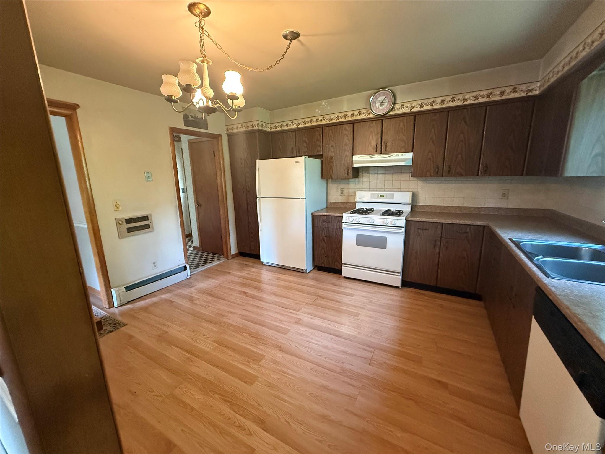 1506 Highway 32 Wallkill, NY 12589 - Photo 2 of 16
