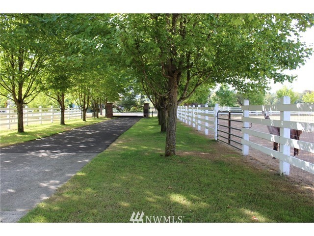 2127 Rice Road Chehalis, WA 98532 - Photo 3 of 25 a view of a park with large trees