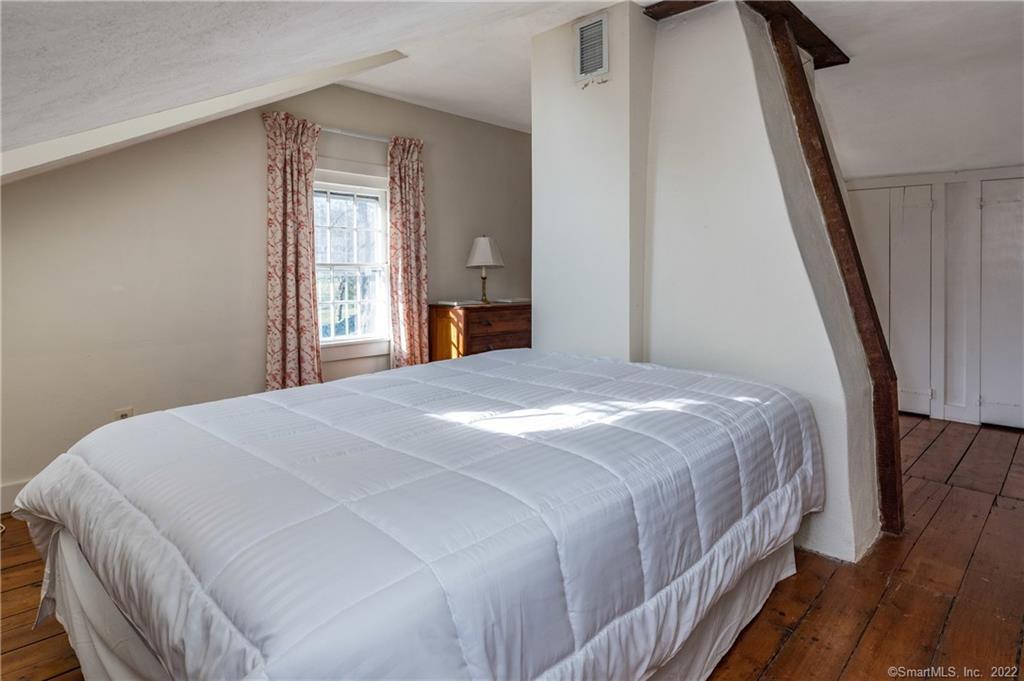 27 South Main Street, Unit 9 Essex, CT 06426 - Photo 16 of 19 Guest Bedroom