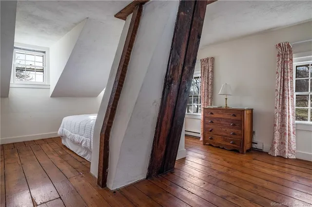 $3,200 | 27 South Main Street, Unit 9, Essex, CT 06426