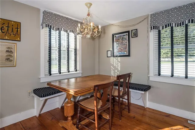 $3,200 | 27 South Main Street, Unit 9, Essex, CT 06426