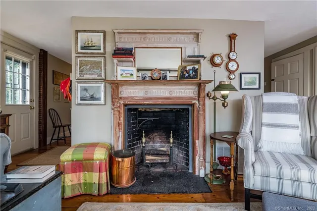 $3,200 | 27 South Main Street, Unit 9, Essex, CT 06426