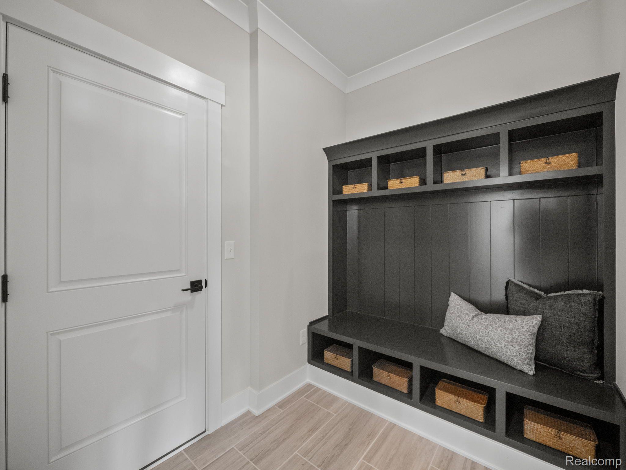 16257 Rogan Drive Linden, MI 48451 - Photo 2 of 41 Mud room