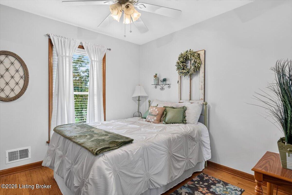 5648 Fisherville Road Simpsonville, KY 40067 - Photo 25 of 40 Bedroom #3