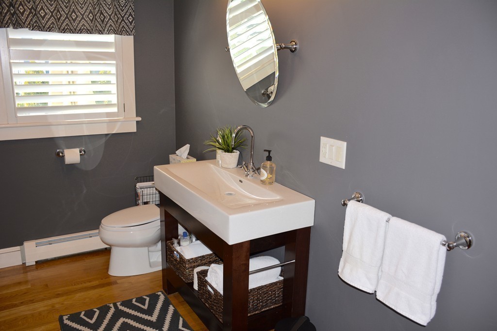 46 Allen Road Swampscott, MA 01907 - Photo 10 of 24 Gallery Image 10